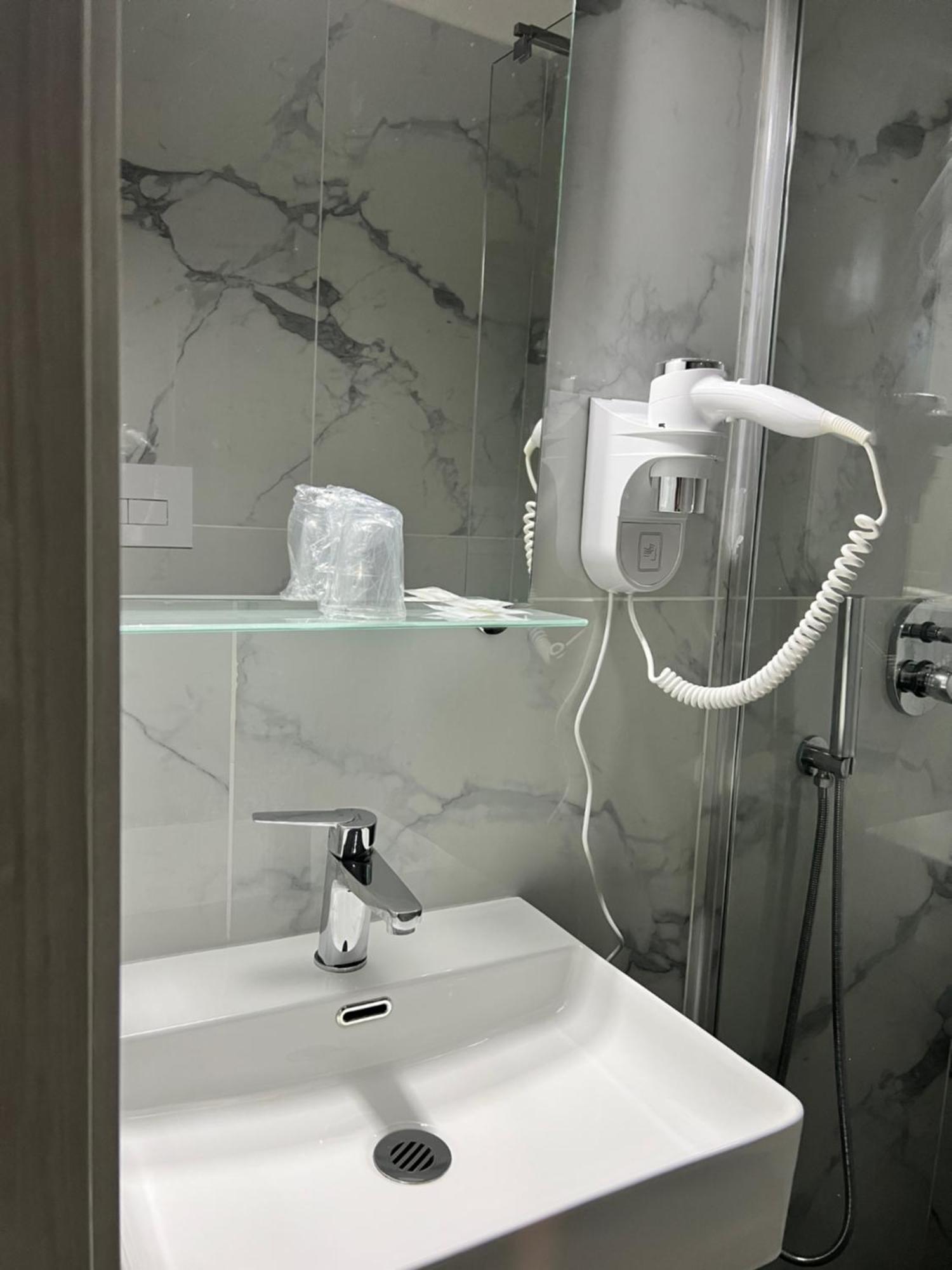 Hotel Sara Milano Ngoại thất bức ảnh